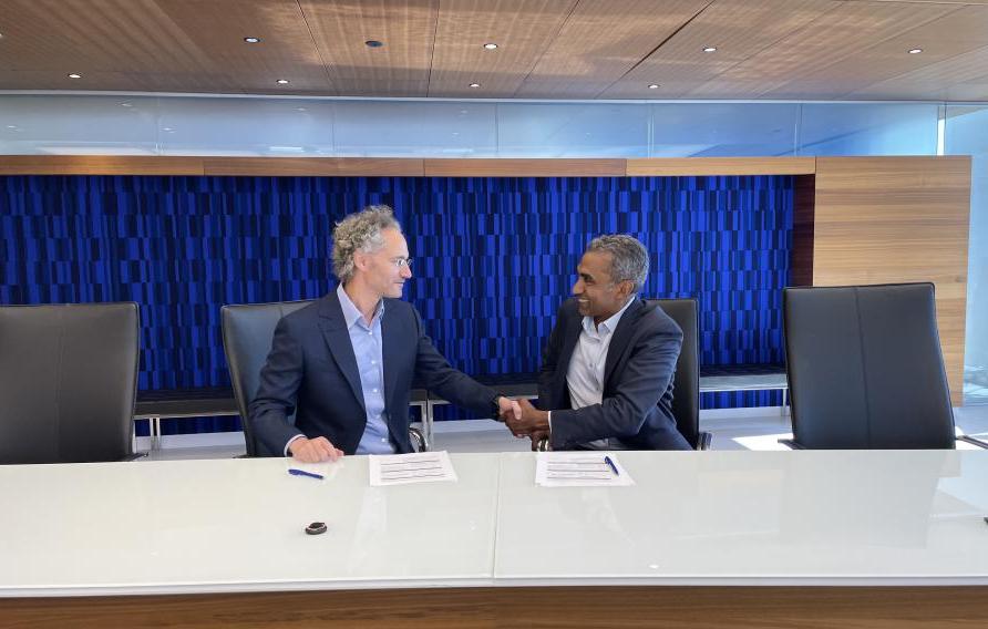 Palantir handshake